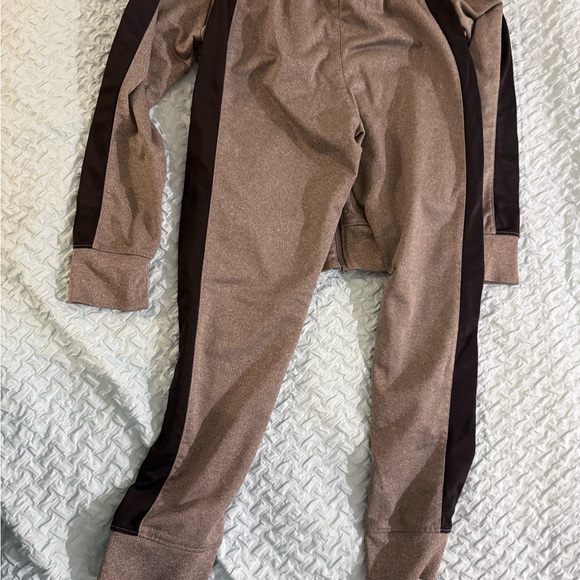 Jordan Kids Set in Brown and Black - Picture 2 of 2